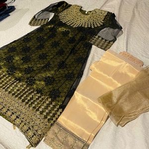 New girls 3 piece fancy indian pakistani suit